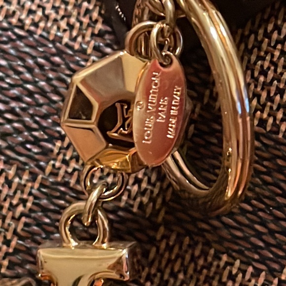 SOLD🚨AUTHENTIC Louis Vuitton gold bag charm/keychain - Picture 10 of 11